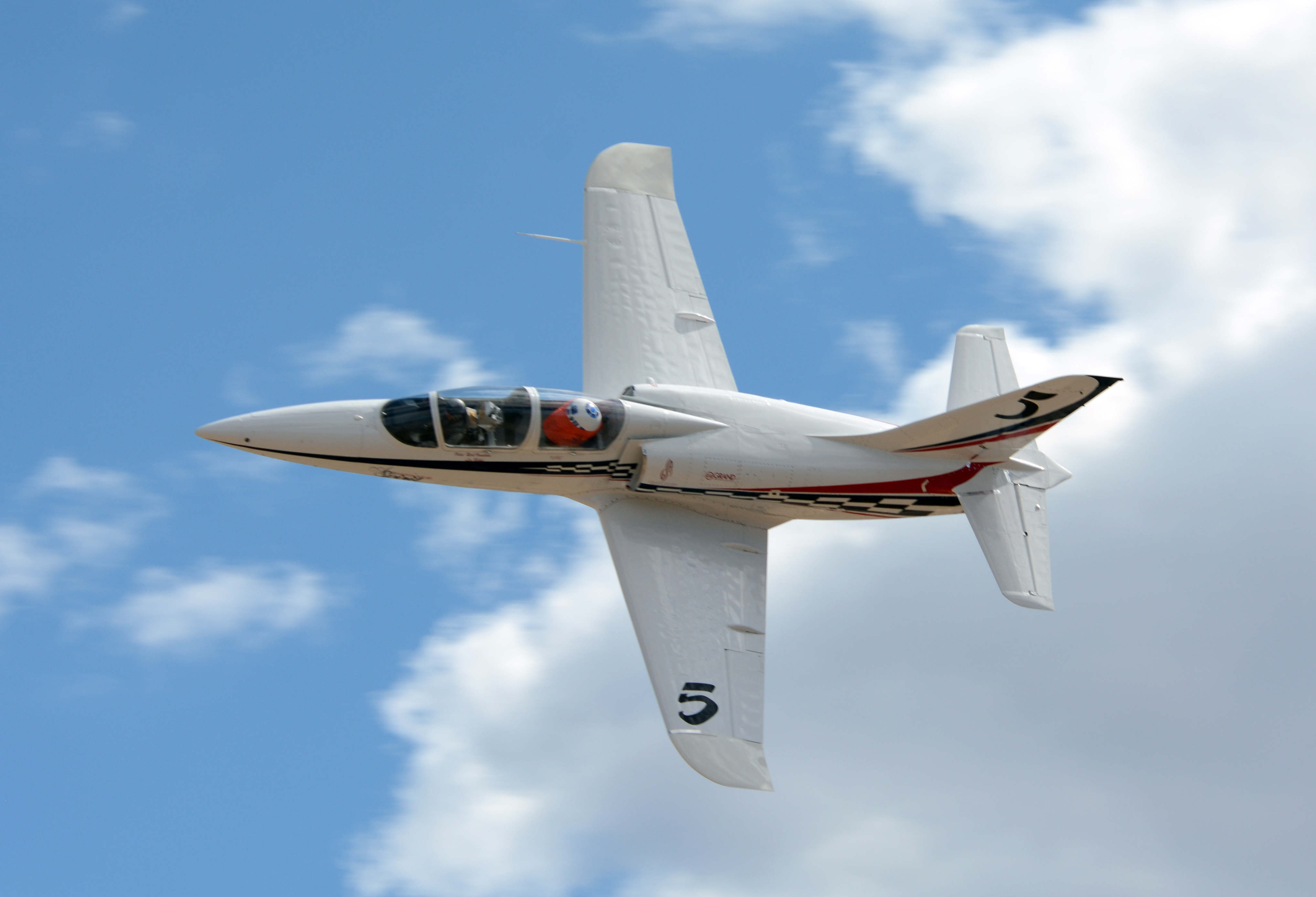 25_L-39_Albatros_N139BJ_American_Spirit_Reno_Air_Races_2014_photo_D_Ramey_Logan